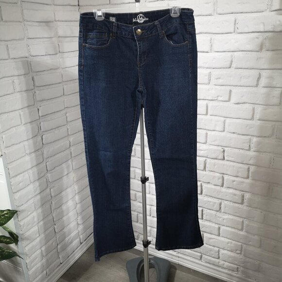 Bluenotes Ladies Size 31/30 Skinny Flare Carly Medium/Dark Wash Blue Jeans - Picture 1 of 14